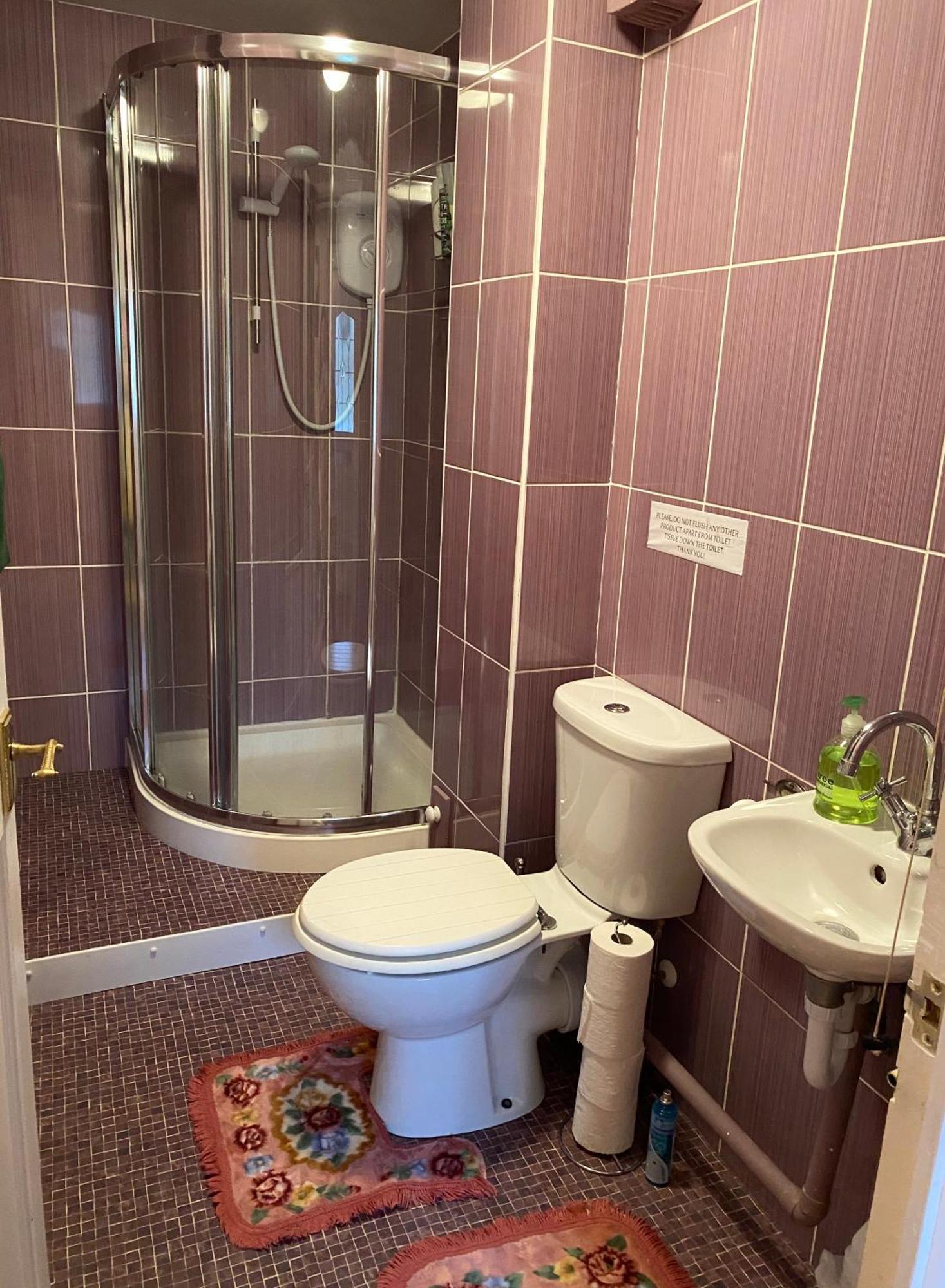 Camelot Retreat - Tor View Bed & Breakfast Glastonbury Room photo